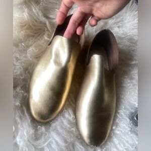 Kelsi Dagger Metallic Gold Soft Leather Slip On Flats Loafer Shoes 6.5 RUNS LG